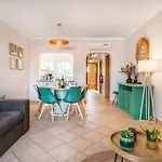 Our House In Clube